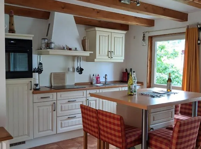 Zu Haus In Der Ferne * Baabe